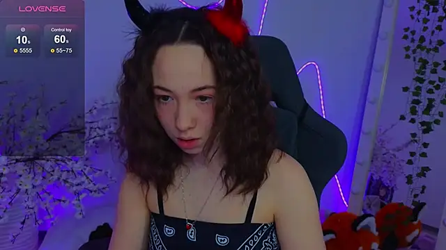 Snapshot of Hayle_Hill chatting on February 23, 2026, 12:12 am Hayle Hill online show from February 23, 2026, 12:12 am