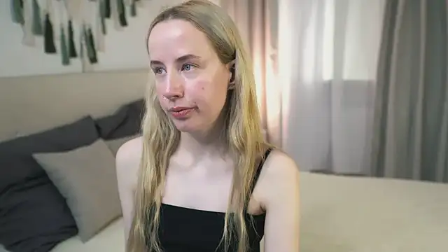 Snapshot of Cassie_Kelman chatting on May 28, 2026, 9:32 pm Cassie Kelman online show from May 28, 2026, 9:32 pm