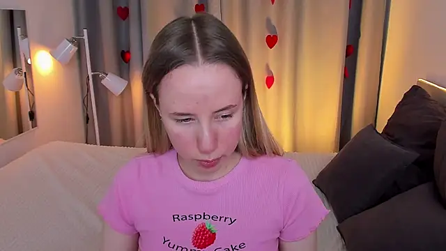 Snapshot of Cassie_Kelman chatting on February 14, 2025, 3:33 am Cassie Kelman online show from February 14, 2025, 3:33 am