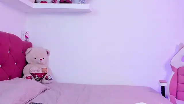 LucianaTomson online show from February 15, 2025, 11:14 pm