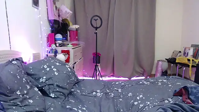 BLACKPeonyy online show from November 28, 2025, 4:01 am