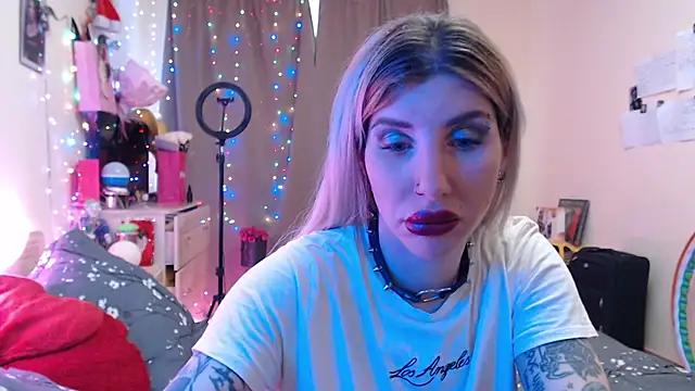 BLACKPeonyy online show from November 20, 2025, 10:38 am