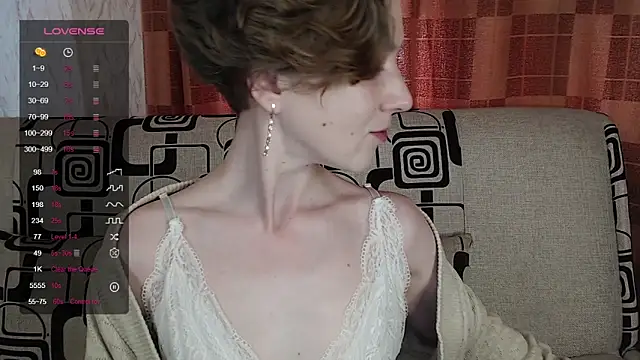 TinaWince online show from June 4, 2026, 5:01 am