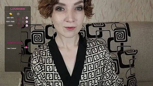 TinaWince online show from October 24, 2025, 4:55 am