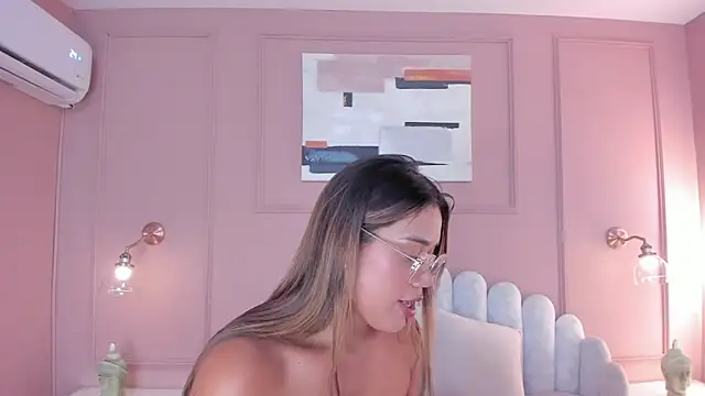 mara brooks online show from March 9, 2025, 7:05 pm