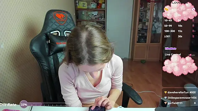 cutieMila online show from December 18, 2025, 9:03 am