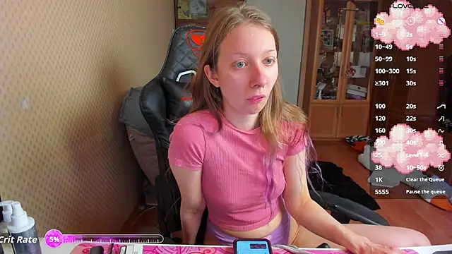 Snapshot of cutieMila chatting on May 13, 2026, 6:42 am cutieMila online show from May 13, 2026, 6:42 am
