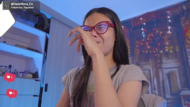 DanyNova Co online show from October 19, 2025, 9:17 pm