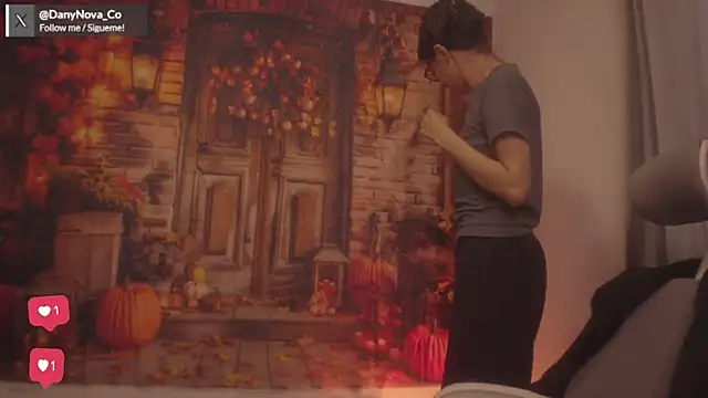 DanyNova Co online show from September 22, 2025, 9:10 pm