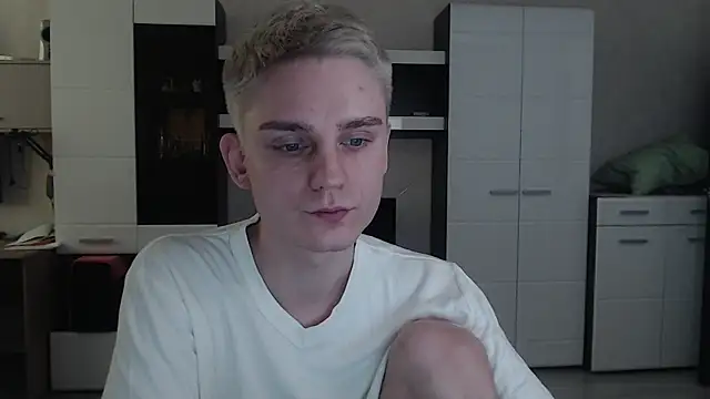 angryzan online show from February 21, 2025, 7:45 am