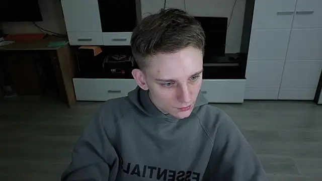 angryzan online show from February 3, 2026, 5:05 am