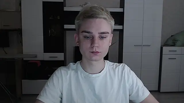 angryzan online show from March 5, 2025, 4:13 am