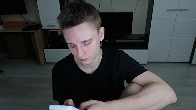 angryzan online show from December 2, 2025, 8:05 am