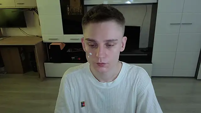 angryzan online show from April 14, 2026, 7:46 am