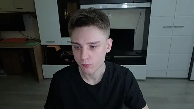 angryzan online show from February 20, 2026, 5:04 am