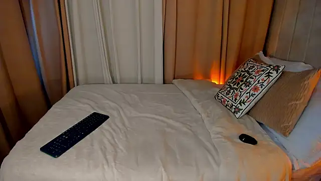 Snapshot of SofiMeza chatting on February 4, 2025, 5:23 pm SofiMeza online show from February 4, 2025, 5:23 pm