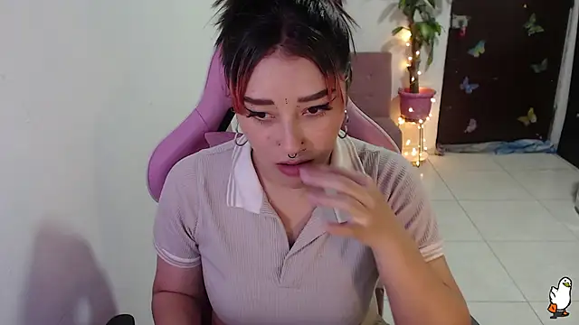 littleangel1 m online show from September 12, 2025, 9:36 pm