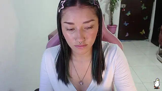 littleangel1 m online show from April 10, 2026, 9:55 pm