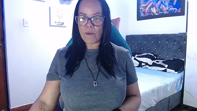 sofia lopez76 online show from September 10, 2025, 12:09 am