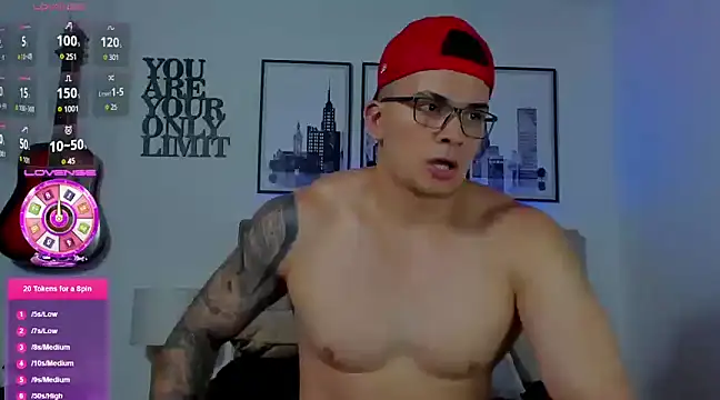 Snapshot of seancarreraa chatting on February 21, 2025, 7:32 pm seancarreraa online show from February 21, 2025, 7:32 pm
