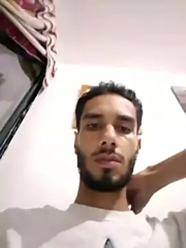 jhon01000 online show from October 12, 2025, 11:39 pm