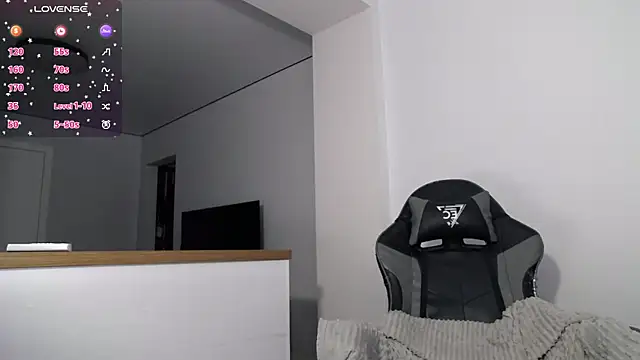 MakiimaStar online show from October 9, 2025, 4:57 am