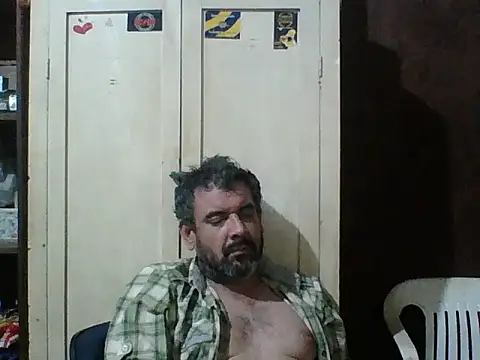 Snapshot of Rodrigo_happy chatting on October 16, 2025, 4:32 am Rodrigo happy online show from October 16, 2025, 4:32 am