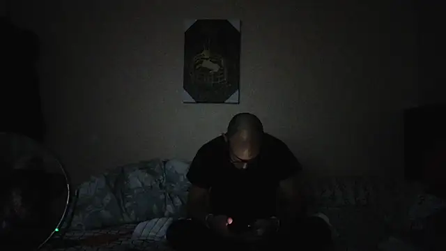 hailzeffn online show from December 18, 2025, 11:19 pm