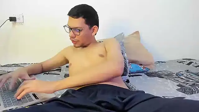 Diego-Monsalve online show from November 17, 2025, 10:14 pm