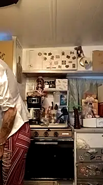 whitetrashdirtyslut online show from May 3, 2026, 1:36 pm
