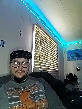 Snapshot of Spunonymous chatting on March 4, 2025, 9:54 pm Spunonymous online show from March 4, 2025, 9:54 pm