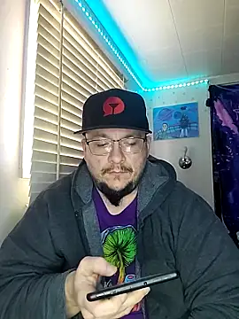 Snapshot of Spunonymous chatting on February 28, 2025, 3:37 pm Spunonymous online show from February 28, 2025, 3:37 pm