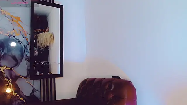 khiara moretti online show from November 10, 2025, 11:15 am