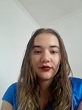 Snapshot of LunaGrey21 chatting on October 12, 2025, 12:06 pm LunaGrey21 online show from October 12, 2025, 12:06 pm