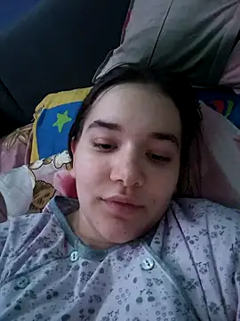 Snapshot of LunaGrey21 chatting on January 8, 2025, 3:17 pm LunaGrey21 online show from January 8, 2025, 3:17 pm