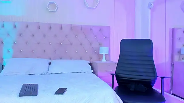 Agathaargent  online show from November 2, 2025, 4:28 am