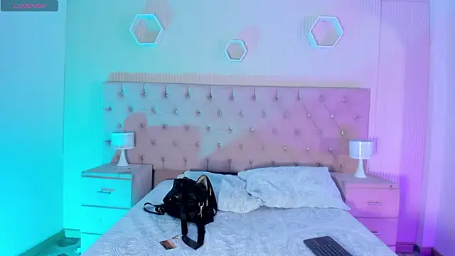 Agathaargent  online show from October 3, 2025, 4:03 am