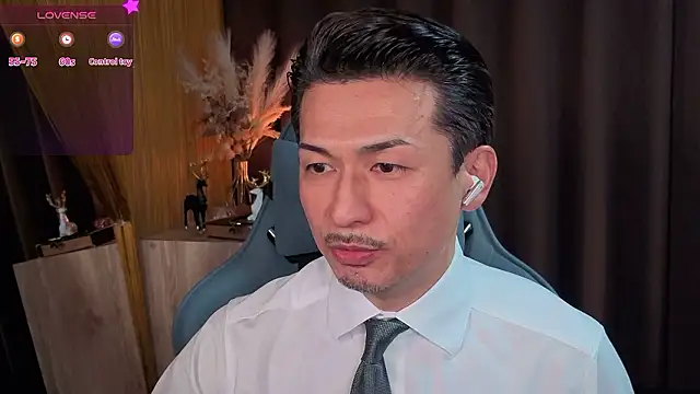 HARU-outdoor-x online show from November 6, 2025, 2:10 pm