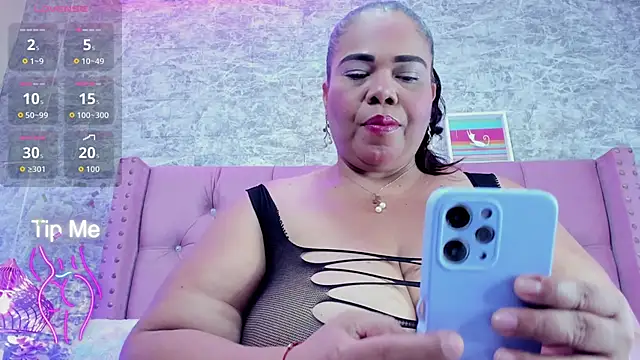 Snapshot of AshleyGrahams chatting on September 27, 2025, 8:59 pm AshleyGrahams online show from September 27, 2025, 8:59 pm