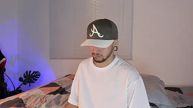 ftmphilip  online show from November 2, 2025, 12:26 am