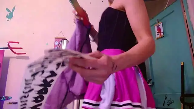 watermellonpussy online show from April 18, 2026, 10:39 am