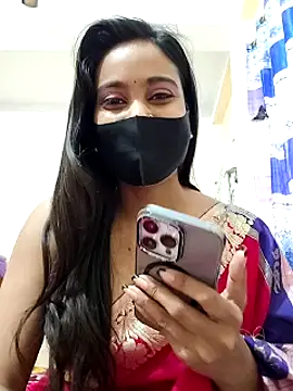 Snapshot of SimaRoy- chatting on February 19, 2025, 4:44 am SimaRoy- online show from February 19, 2025, 4:44 am