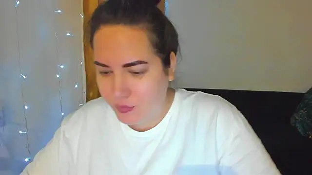 Snapshot of _madalexa_ chatting on February 1, 2026, 11:25 pm madalexa online show from February 1, 2026, 11:25 pm