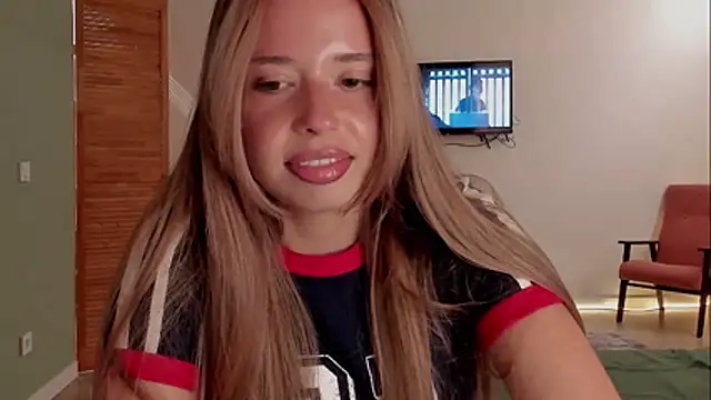 Snapshot of AmeliaBrian chatting on July 7, 2026, 10:57 pm AmeliaBrian online show from July 7, 2026, 10:57 pm