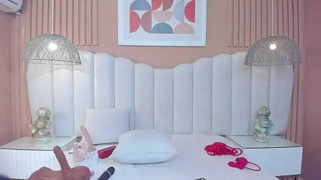 Snapshot of Sara_Vanegas chatting on February 10, 2026, 11:20 am Sara Vanegas online show from February 10, 2026, 11:20 am