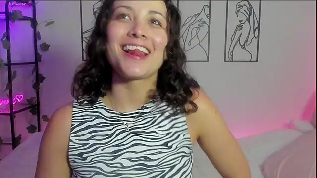 Megan Rodrigo online show from March 5, 2025, 7:17 pm