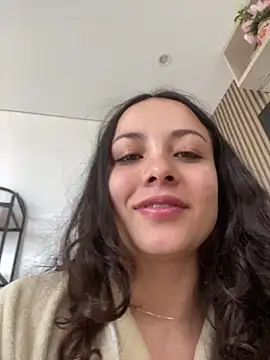 Megan Rodrigo online show from July 8, 2026, 12:28 pm
