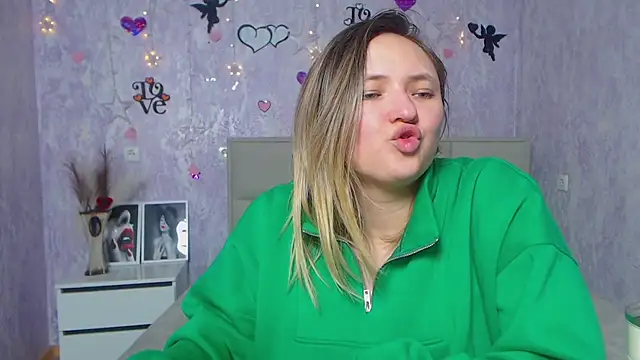 SallyVerda online show from February 25, 2025, 6:44 pm