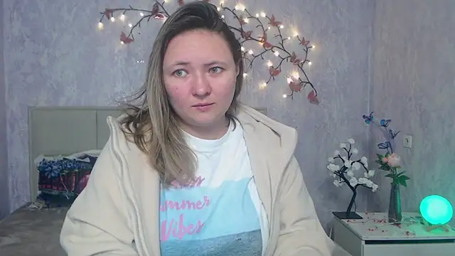 SallyVerda online show from March 22, 2026, 6:37 am