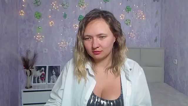 SallyVerda online show from March 18, 2025, 12:51 am